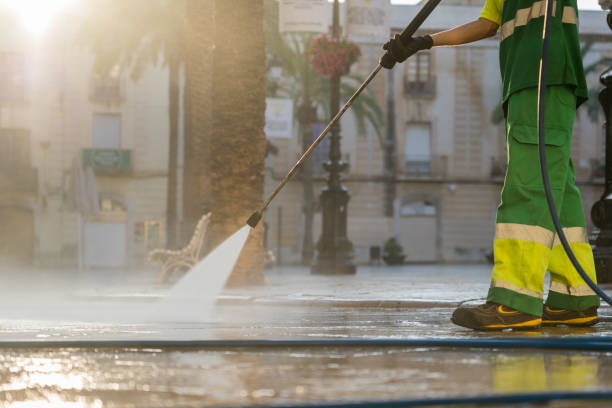 Best Factory Floor Cleaning  in Riverside, CT